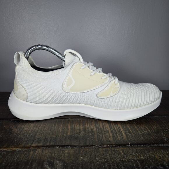 Vessi White Cream Sneakers - Picture 8 of 12